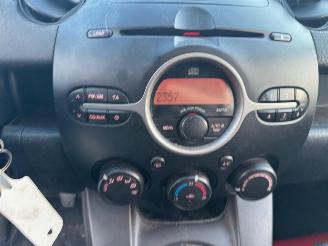 Mazda 2  picture 19