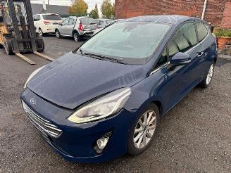 damaged passenger cars Ford Fiesta  2019/4