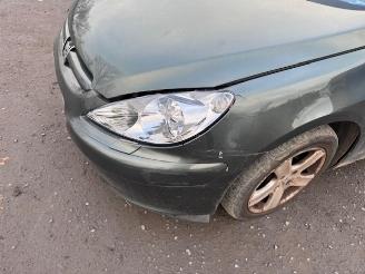 Peugeot 307 CC picture 9