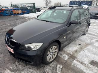 damaged passenger cars BMW 3-serie 320D 2006/5