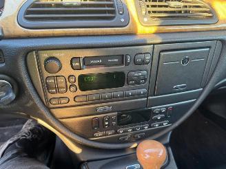 Jaguar S-type  picture 21