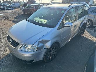 Coche accidentado Volkswagen Touran  2006/6