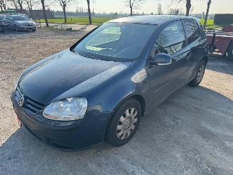 Voiture accidenté Volkswagen Golf  2006/1