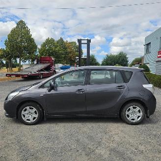 damaged passenger cars Toyota Verso ACTIVE 2012/2