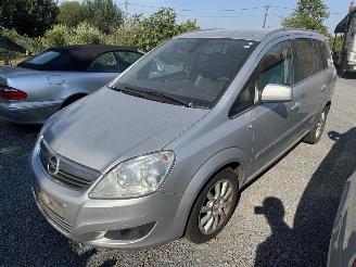 Opel Zafira B COSMO picture 2