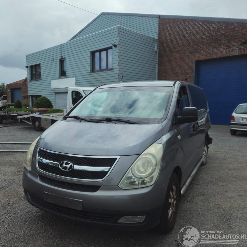 Hyundai H-1 