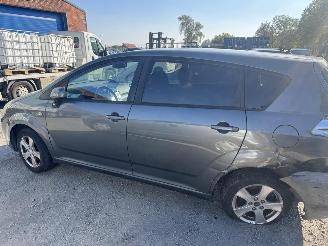 Toyota Corolla VERSO picture 8