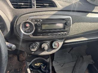 Toyota Yaris III  LIFE picture 2