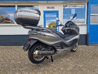 Piaggio X10 X10 500CC MOTOR SCOOTER picture 16