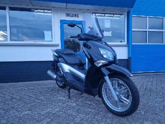 Vrakbiler auto Yamaha Focus VP 250 CC 2009/9
