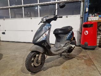Piaggio  ZIP picture 11
