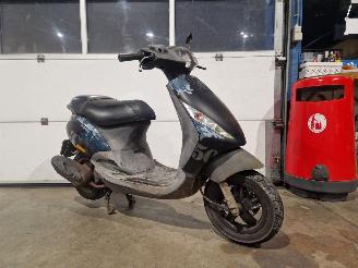 Piaggio  ZIP picture 6