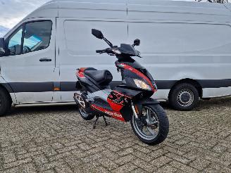 krockskadad bil bromfiets Aprilia  VF 50 FACTORY PIAGGIO 2 TAKT LC DD 2011/3