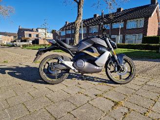 Super Soco  STREET HUNTER TS picture 4