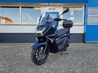 Kymco  SKY TOWN picture 16