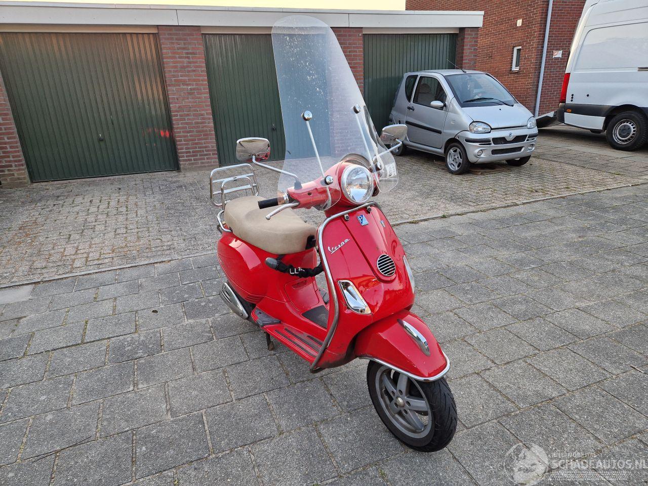 Vespa  LX 50