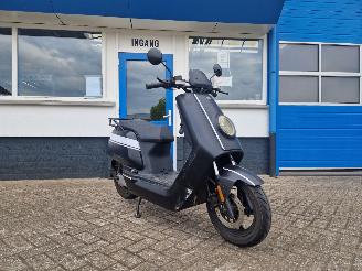 krockskadad bil bromfiets NIU  NIU 45KM N1S 2018/8