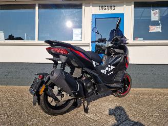 Aprilia  SR GT 125 CC picture 6