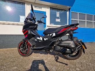 Aprilia  SR GT 125 CC picture 8