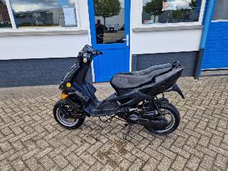 Peugeot  SPEEDFIGHT 2 STROKE picture 12