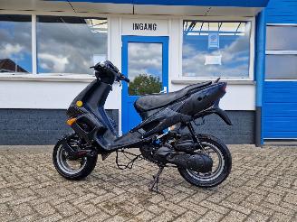 Peugeot  SPEEDFIGHT 2 STROKE picture 11