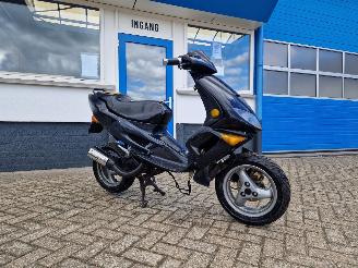 Peugeot  SPEEDFIGHT 2 STROKE picture 2