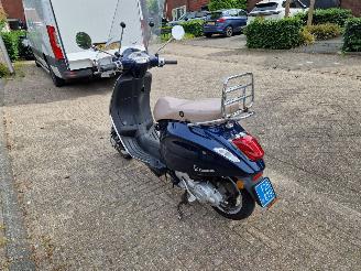 Vespa  PRIMAVERA 1 EIGENAAR picture 6
