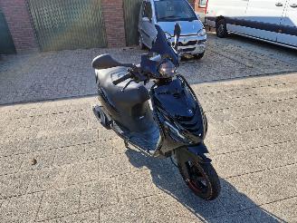 Piaggio  ZIP 45KM picture 1