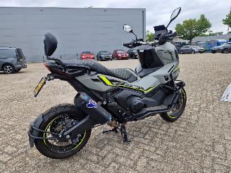 Honda  X-ADV 750 FULL OPTIONS picture 4