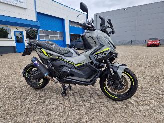 Honda  X-ADV 750 FULL OPTIONS picture 3