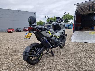 Honda  X-ADV 750 FULL OPTIONS picture 5