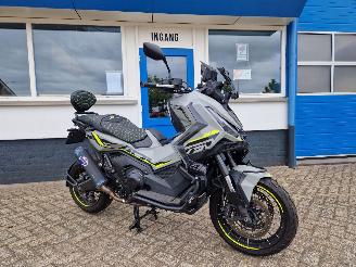 Voiture accidenté Honda  X-ADV 750 FULL OPTIONS 2025/3