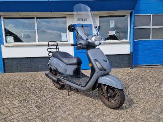 skadebil bromfiets Sym  FIDDLE II 2021/3