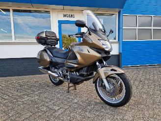 krockskadad bil motor Honda  NT 700 DEAUVILLE 2006/7