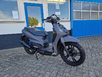 Peugeot  TWEET RS , DOUBLE DISC BRAKE picture 2