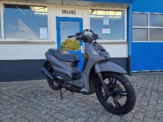 Peugeot  TWEET RS , DOUBLE DISC BRAKE picture 1