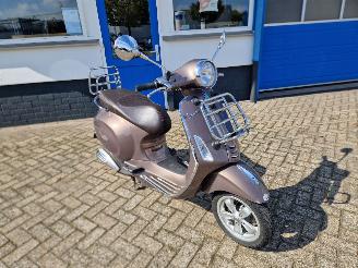 Vespa  PRIMAVERA TOURING picture 1