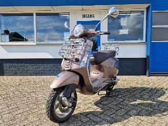 Vespa  PRIMAVERA TOURING picture 18