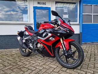 škoda osobní automobily QJMotor  SRK 125R 2026/8