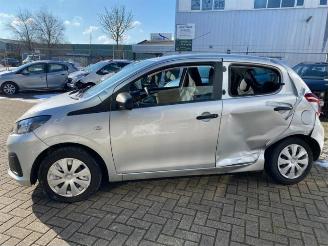 Peugeot 108 108, Hatchback, 2014 1.0 12V picture 2