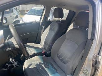 Chevrolet Spark Spark, Hatchback, 2010 / 2015 1.0 16V Bifuel picture 10