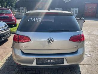 Volkswagen Golf  picture 3
