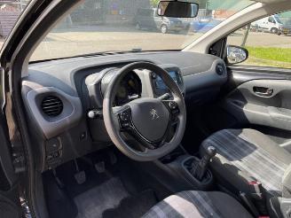 Peugeot 108 108, Hatchback, 2014 1.0 12V VVT-i picture 8