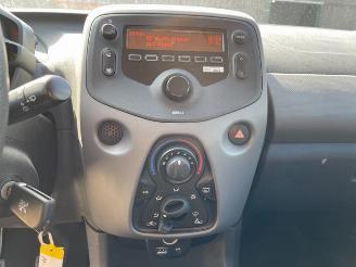 Peugeot 108 108, Hatchback, 2014 1.0 12V VVT-i picture 12
