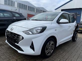 Vrakbiler auto Hyundai I-10 i10, Hatchback, 2019 1.0 12V 2021/11