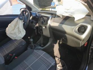 Peugeot 108 108, Hatchback, 2014 1.0 12V picture 6