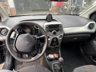 Peugeot 108 108, Hatchback, 2014 1.2 VTi 12V picture 10