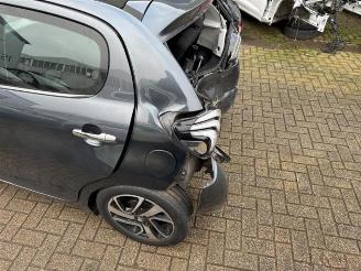 Peugeot 108 108, Hatchback, 2014 1.2 VTi 12V picture 3