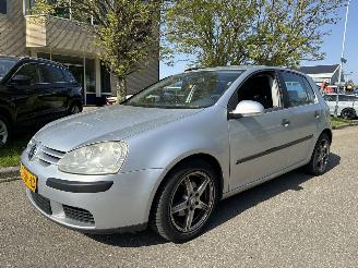 Vaurioauto  passenger cars Volkswagen Golf 1.4 Trendline 2005/1