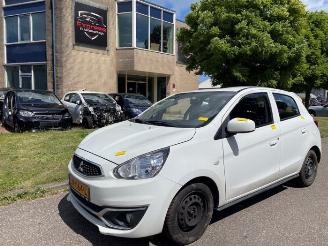 Coche siniestrado Mitsubishi Space-star Space Star (A0), Hatchback, 2012 1.0 12V 2016/3